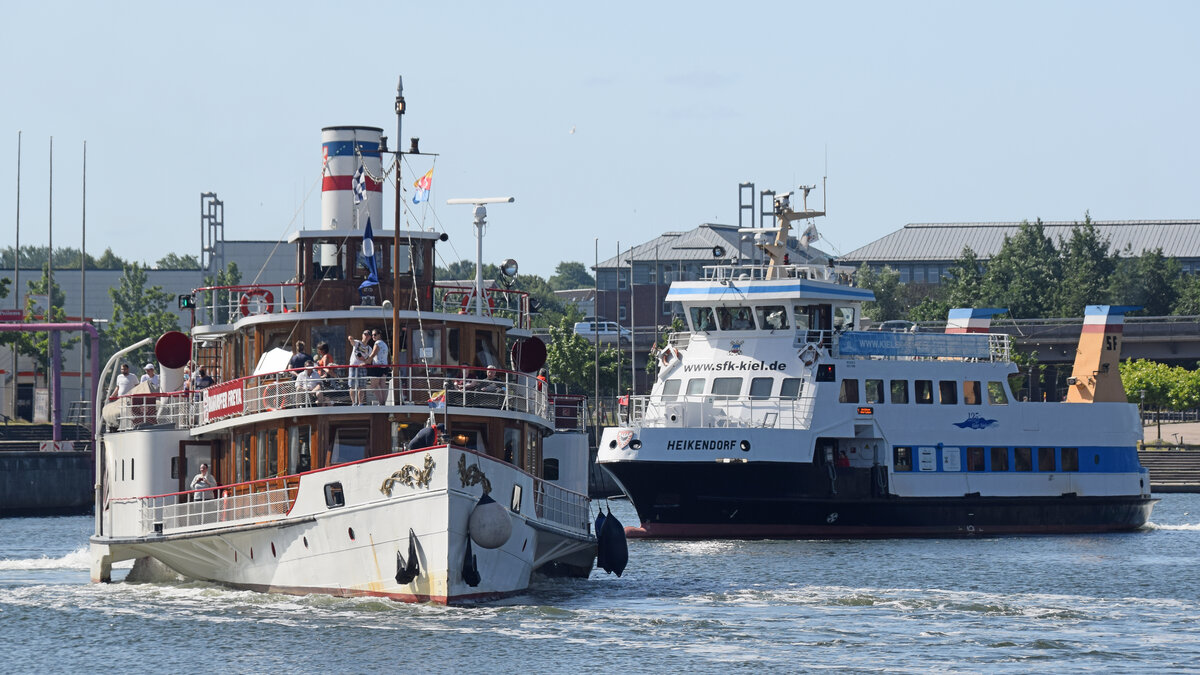 Raddampfer FREYA am 17.7.2021 im Hafen von Kiel