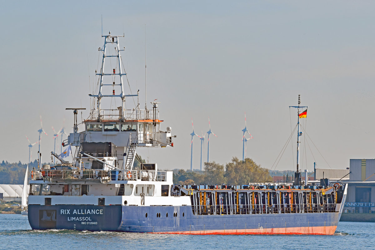 RIX ALLIANCE (IMO 9128403) am 6.10.2018 Lübeck in Richtung Ostsee verlassend