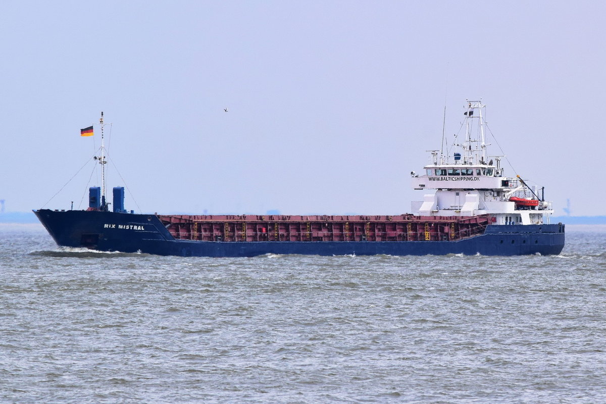 RIX MISTRAL , General Cargo , IMO 9173513 , 176 TEU , Baujahr 1997 , 87.97 × 12.8m 03.04.218 Cuxhaven Alte Liebe