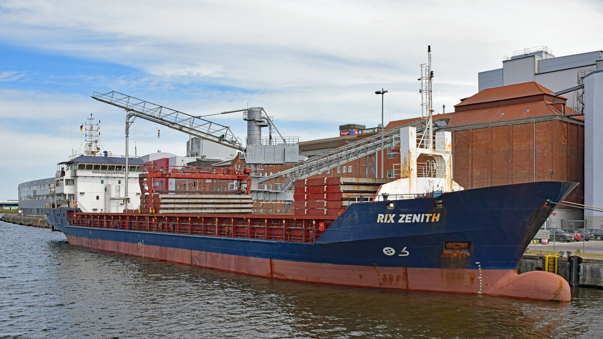 RIX ZENITH (IMO 9240249) am 29.07.2022 in Lübeck