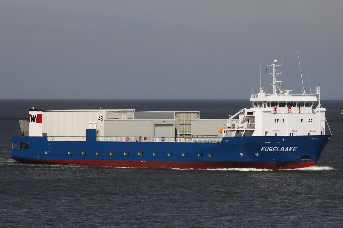 Ro-Ro Frachtschiff KUGELBAKE (IMO 9510747); Datum: 15.09.2026; Aufnahmeort: Elbe/Cuxhaven, Deutschland.