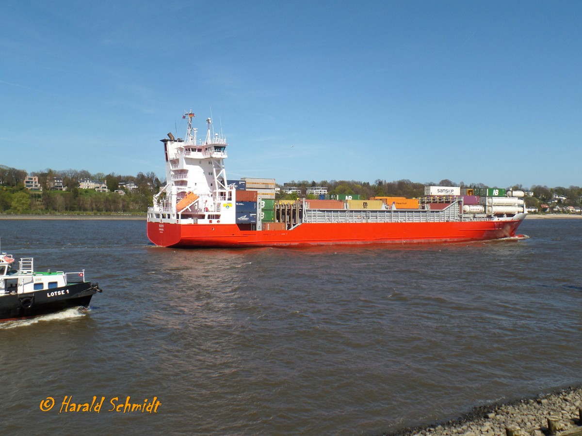 RUTH (IMO 9376036) am 21.4.2015, Hamburg einlaufend, Elbe Höhe Bubendeyufer /
Feederschiff / BRZ 9.981  / Lüa 134,44 m, B 22,5 m, Tg 11,3 m / 1 Diesel, Caterpillar 9 M43C, 8.400 kW, 11.424 PS, / gebaut 2008 bei Sietas, HH-Neuenfelde / Eigner + Manager: Jens & Waller, Stade, Deutschland, Flagge Zypern, Heimathafen Limassol /
