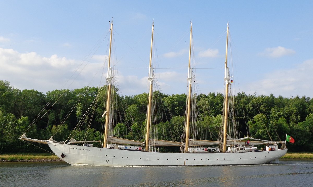 SANTA MARIA MANUELA - IMO= 5312628 - Bj.=1937 - 68m x 10m x 4,30m - 1 MTU mit 500 PS.-
am 26.06.2016 im NOK bei Sehestedt