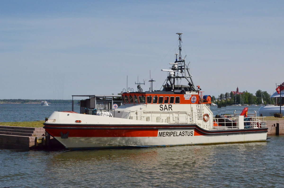 SAR JENNY WIHURI A.24182 OJID.
Seenotrettung. In Finnland werden Rettungsarbeiten auf See von der Grenzwache der Westfinnischen Küstenwache durchgeführt. Gesehen am 07.06.2012 im Hafen von Helsinki.

