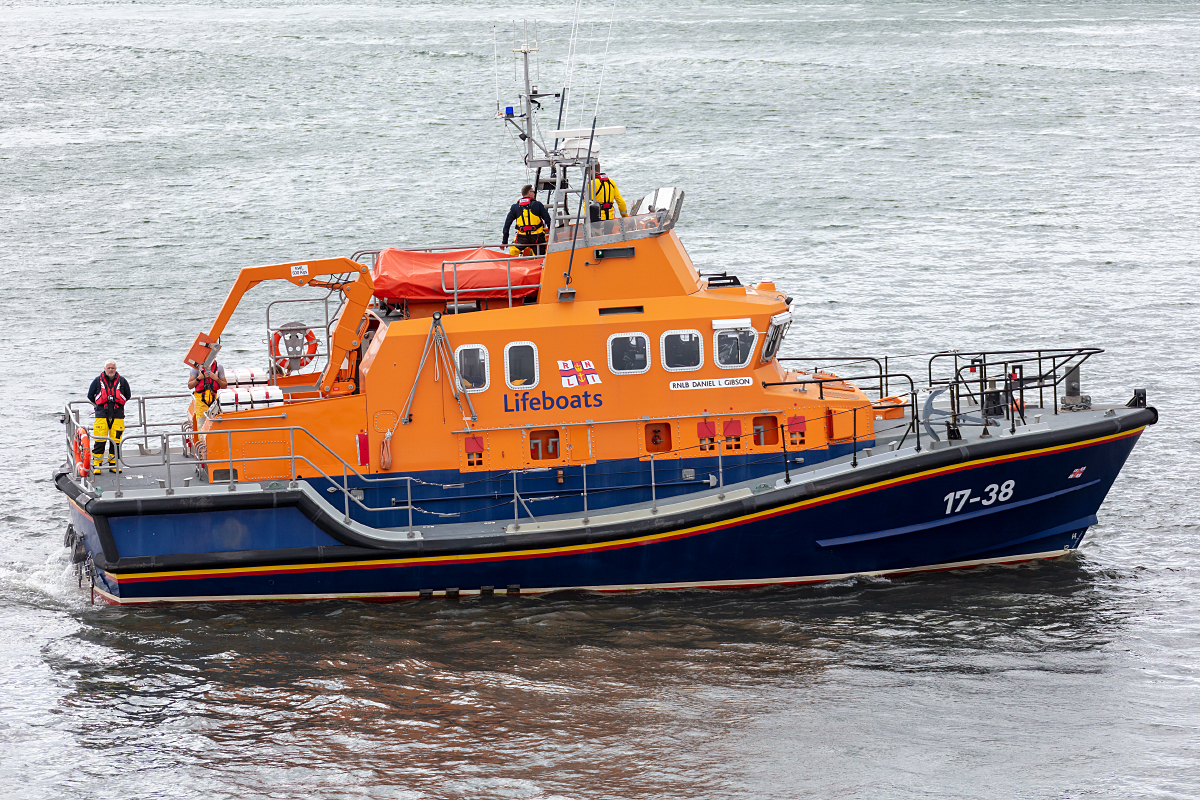 SAR Lifeboat 17-38, MMSI 235007799, 11.06.2022 Aberdeen, Schottland
