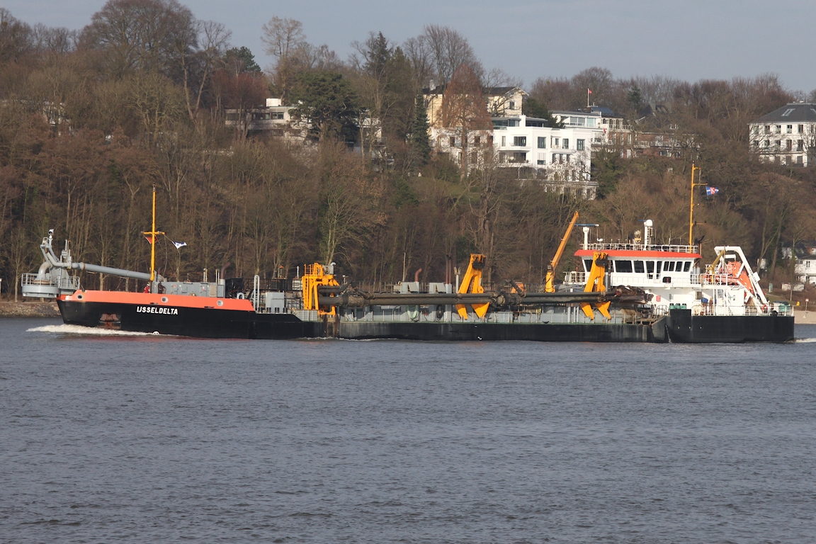 Saugbagger IJSSELDELTA (IMO 7737690); Datum: 03.03.2026; Aufnahmeort: Elbe/Hafen Hamburg, Deutschland.