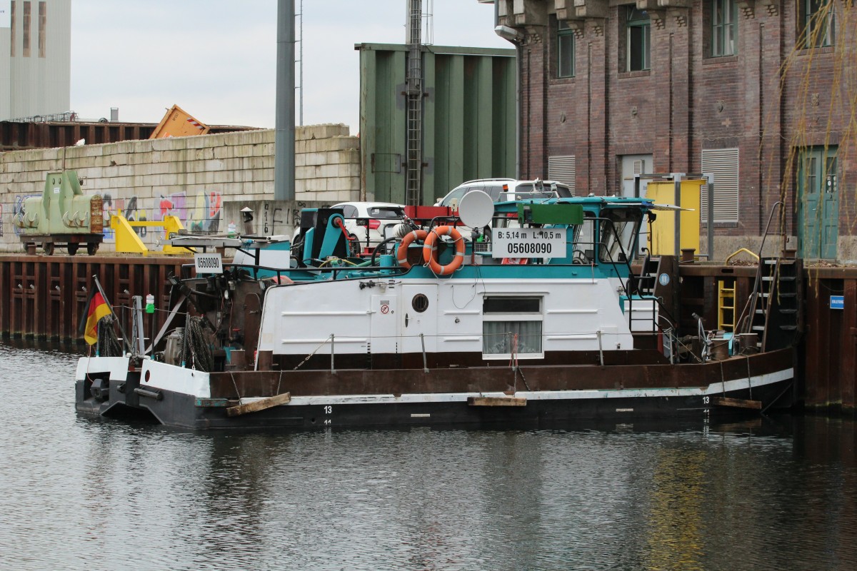 SB Edfried (05608090 , 10,5 x 5,14m) lag am 16.02.2016 am Berliner Westhafen.