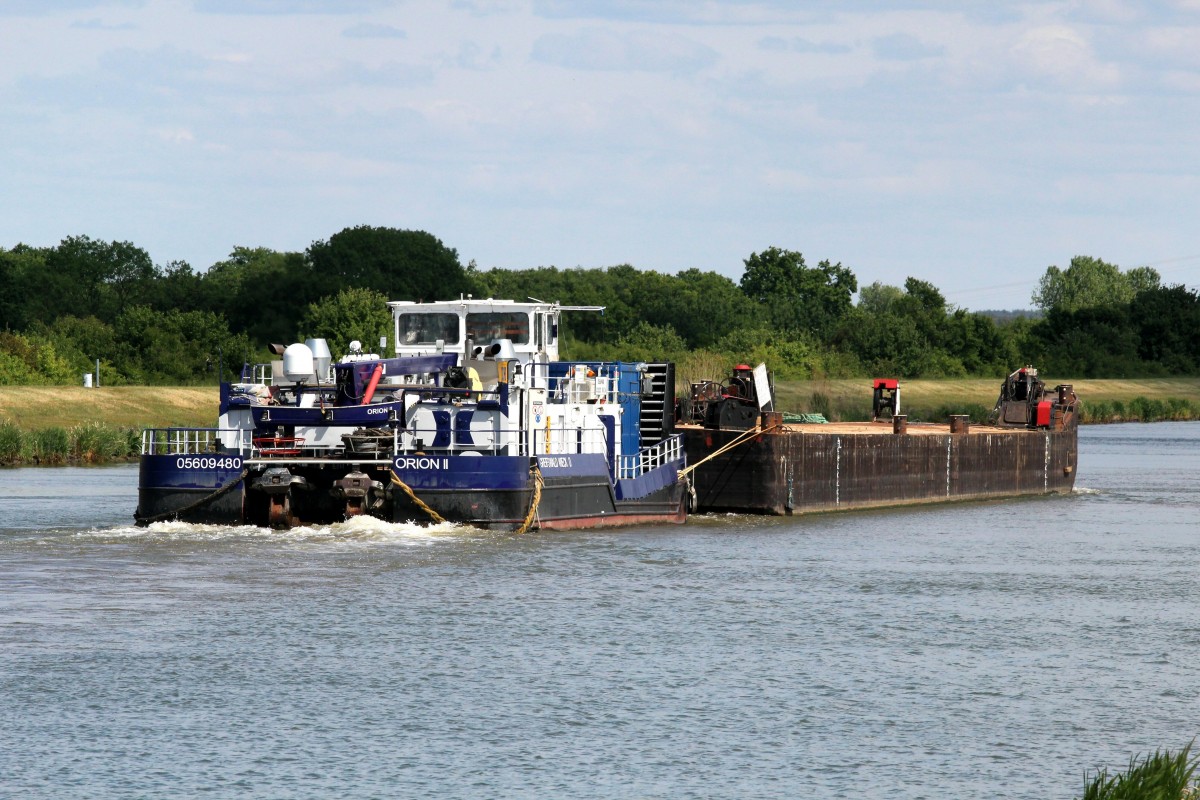 SB Orion II (05609480) schiebt am 16.05.2014 einen Schubleichter auf dem Mittellandkanal beim km 319 Richtung Schleuse Rothensee (gen  Osten )