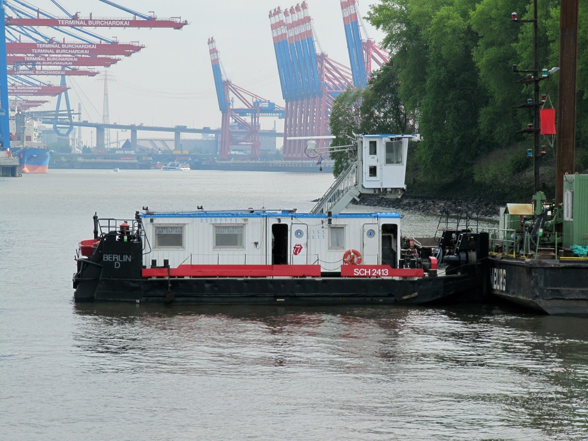 SB SCH 2413 (05602720 , 16,50 x 8,15) am 05.05.2014 im Hafen HH zu  Wasserbauarbeiten  im Einsatz