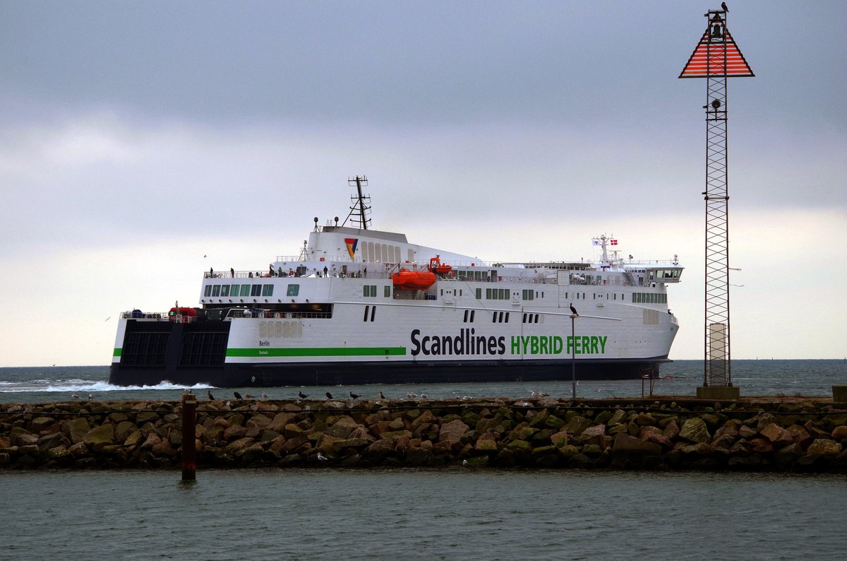 Scandlines Fähre MS Berlin auslaufend Gedser am 20.10.16