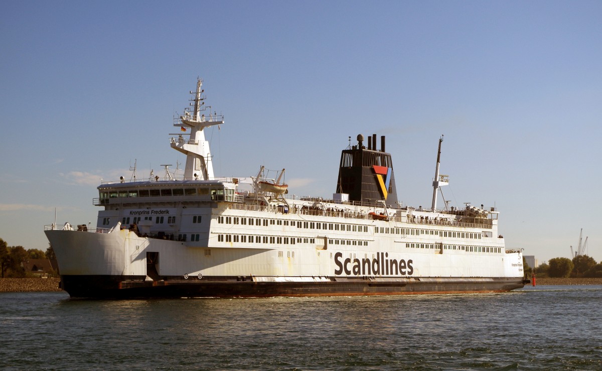 Scandlines Fährschiff Kronprins Frederik ausgehend Warnemünde am 03.10.15