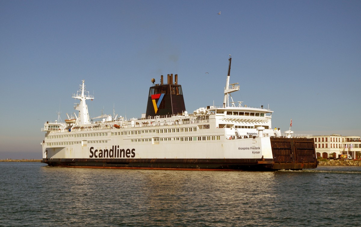 Scandlines Fährschiff Kronprins Frederik ausgehend Warnemünde am 03.10.15