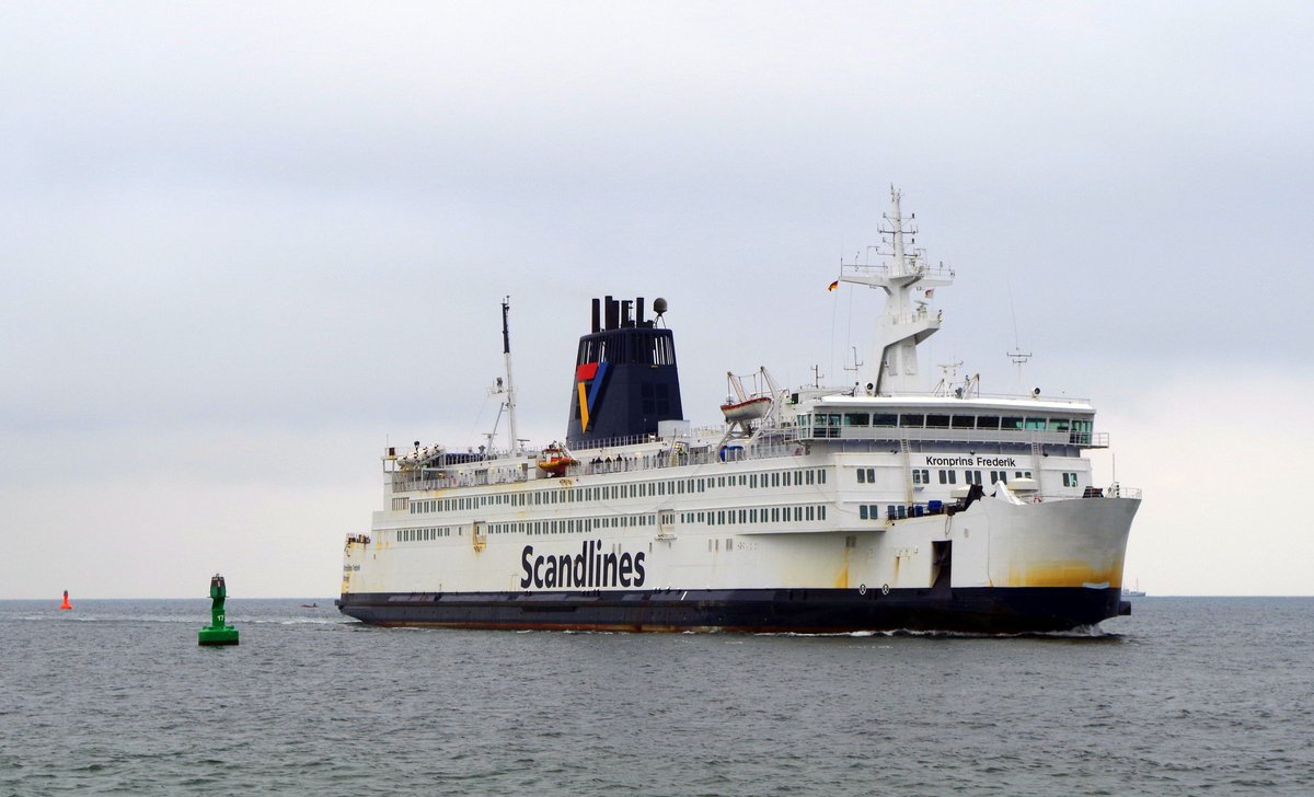 Scandlines Fährschiff Kronprins Frederik eingehend Rostock am 21.10.16