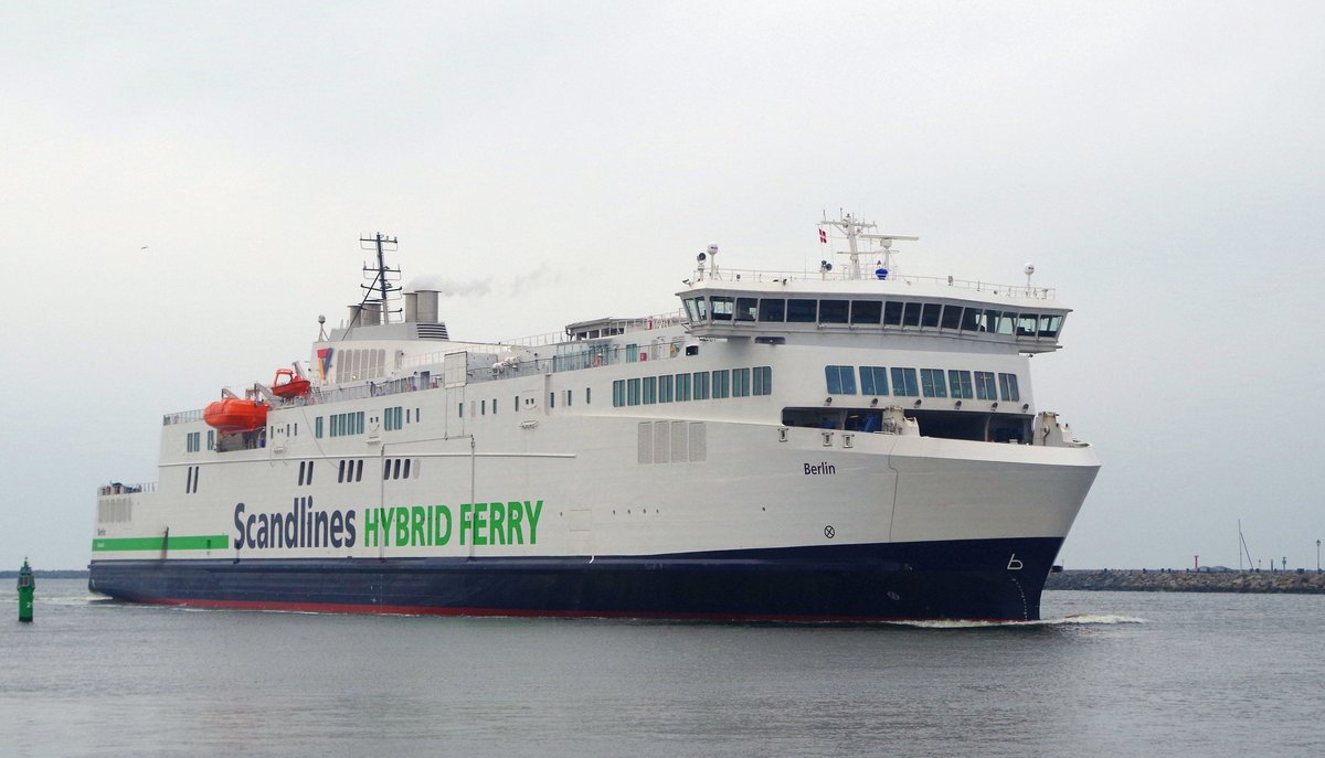 Scandlines Fährschiff MS Berlin am 29.03.17 in Rostock