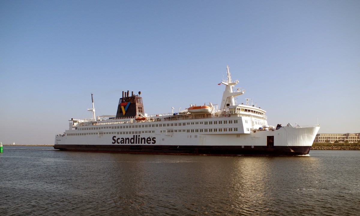 Scandlines Fährschiff  Prins Joachim  am 05.10.14 einlaufend Rostock.