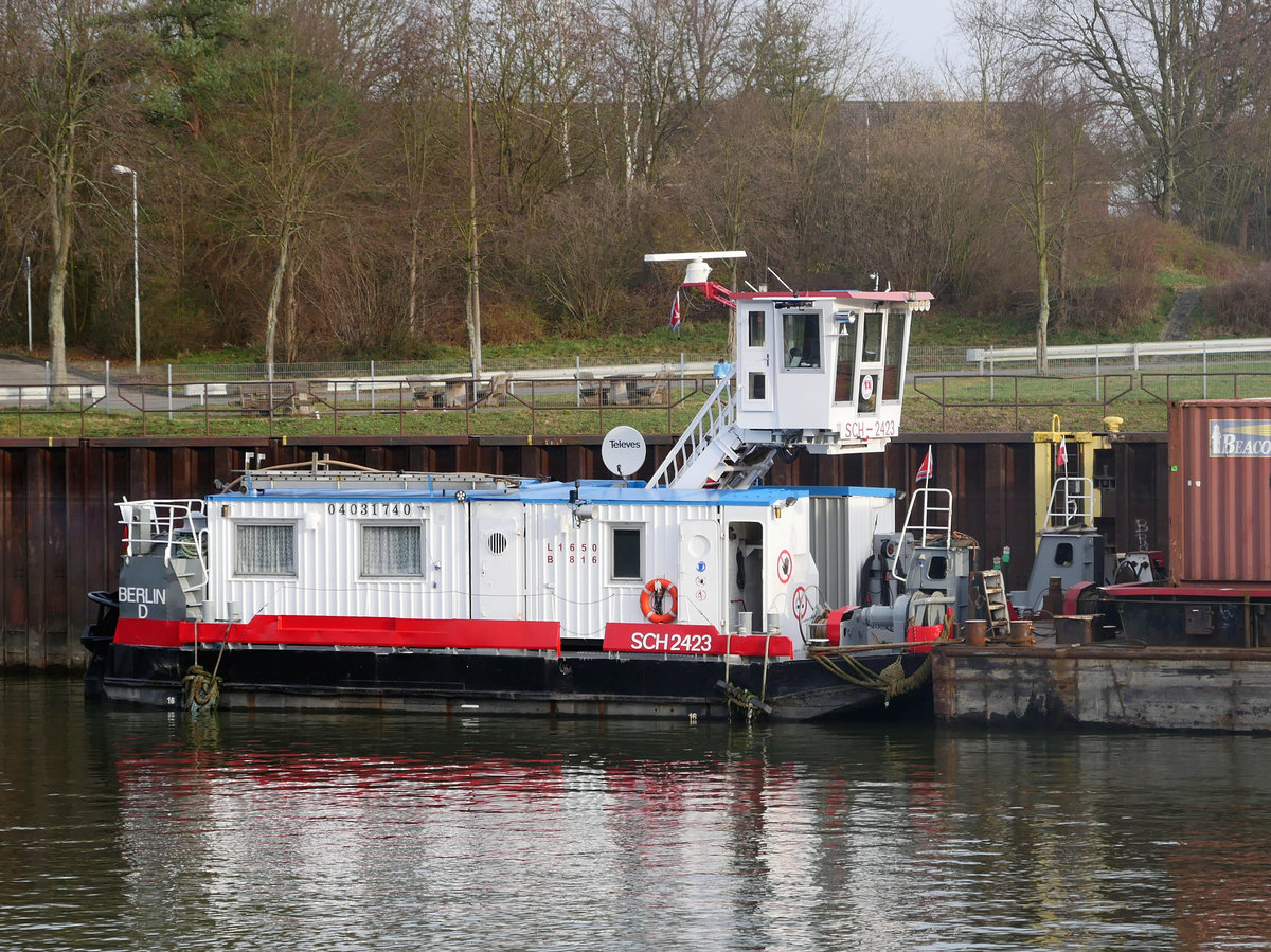 SCH 2423, Berlin ENI 04031740 im Unterwasser Schiffshebewerk Lüneburg; Scharnebeck, 11.01.2020
