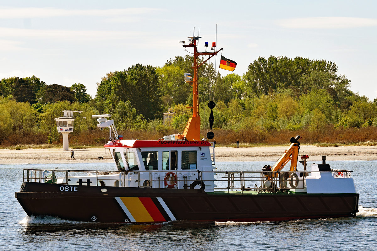 Schifffahrtspolizeiboot OSTE des Wasser- und Schifffahrtsamtes Cuxhaven am 20.05.2020 in der Ostsee vor Lübeck-Travemünde