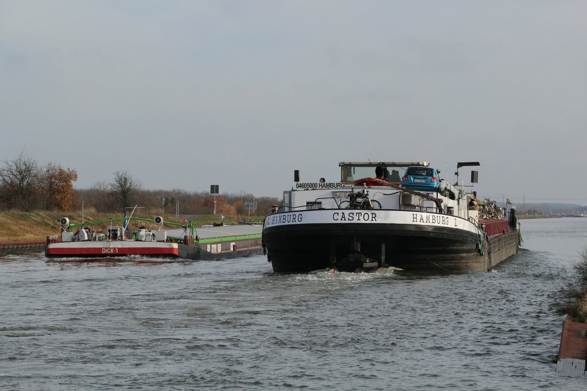 Schiffsbegegnung auf dem Mittellandkanal am 24.11.2016 zw.d.km 318 & 319. GMS Castor (04605000) fährt gen  Osten  , GSL Dick-1 & GMS Dick (08455010 & 08451024) gen  Westen . 