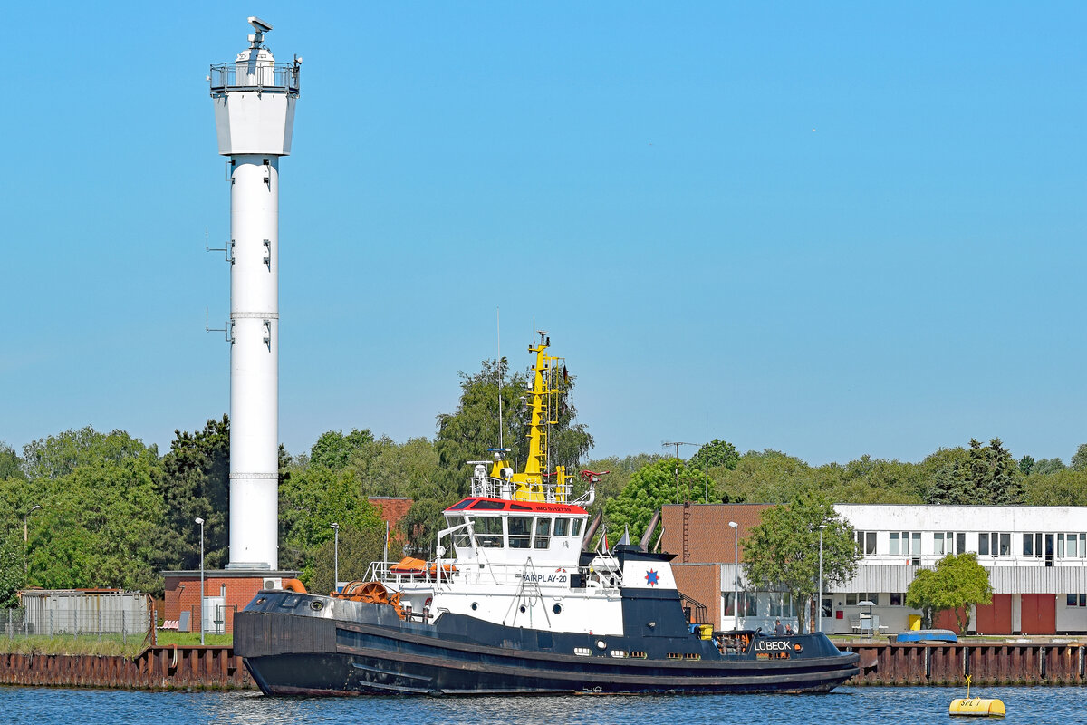 Schlepper / Tug FAIRPLAY-20 am 05.06.2022 im Hafen von Rostock