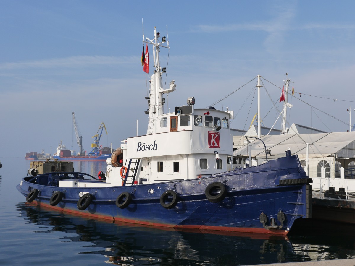 Schlepper Bösch, Baujahr 1931 als Lotse Bösch, IMO 8861022, Steuerbord; Wismar, 01.11.2015
