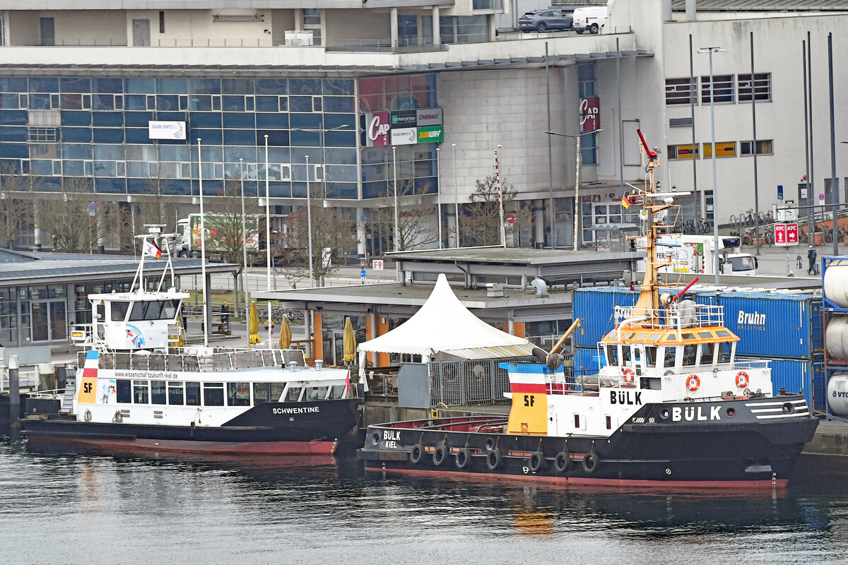 Schlepper BÜLK am 10.02.2023 im Hafen von Kiel