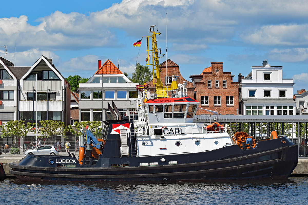 Schlepper CARL am 20.05.2020 am Ostpreussenkai in Lübeck-Travemünde liegend