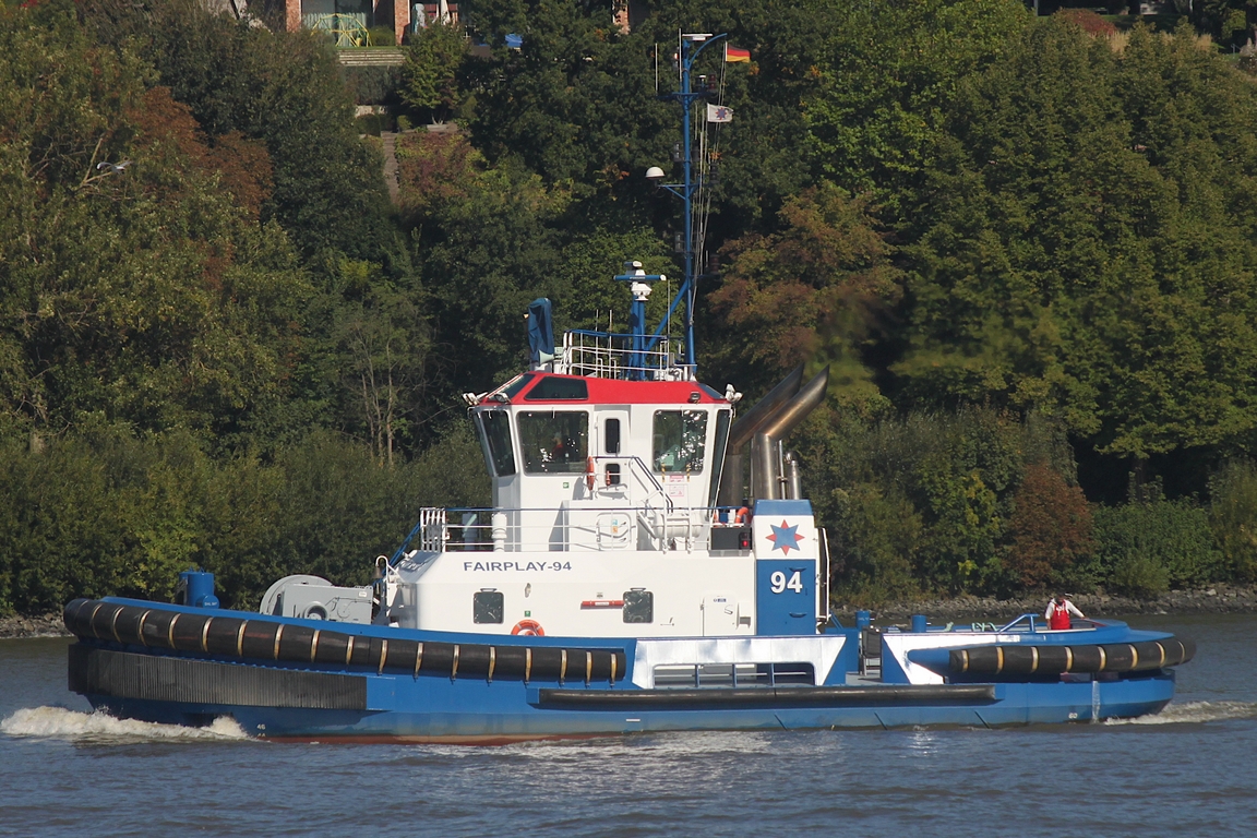 Schlepper FAIRPLAY-94 (IMO 9763253); Eigner/Betreiber: Fairplay; Datum: 22.09.2026; Aufnahmeort: Elbe/Hafen Hamburg, Deutschland.