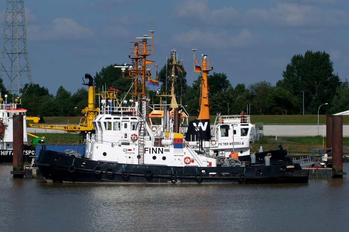 Schlepper  FINN  in Emden 30.5.2014