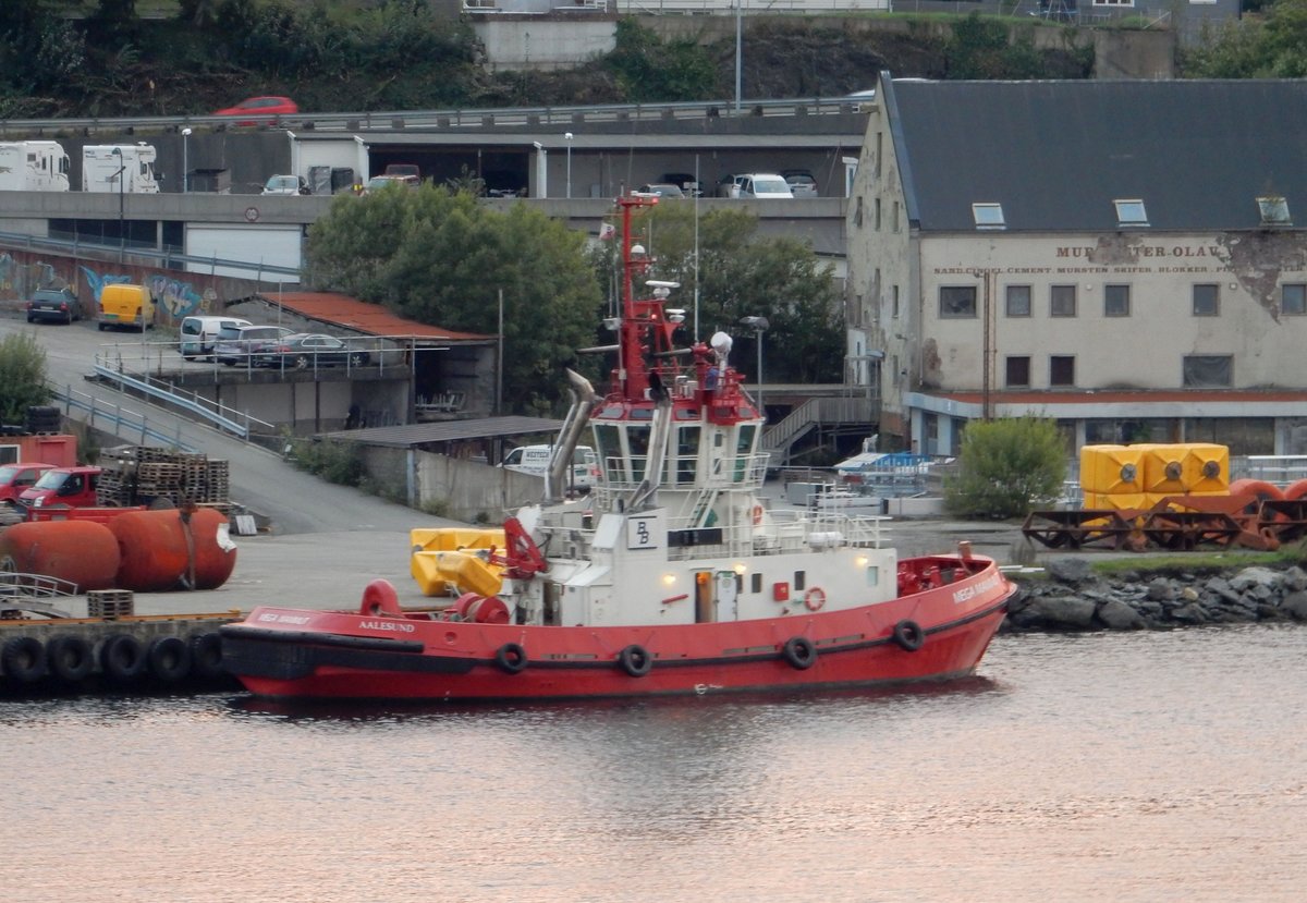 Schlepper MEGA Mammut am 08.09.16 in Stavanger
