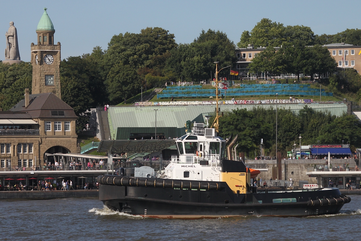 Schlepper MICHEL (IMO 9689081); Datum: 11.08.2025; Aufnahmeort: Elbe/Hafen Hamburg, Deutschland.