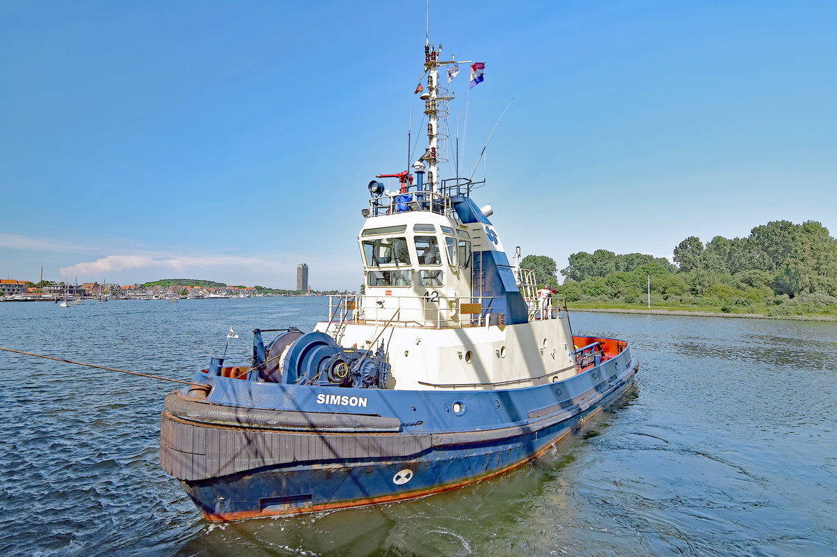 Schlepper SIMSON (IMO 9054365) im Hafen von Lübeck-Travemünde. Aufnahme vom 04.06.2016