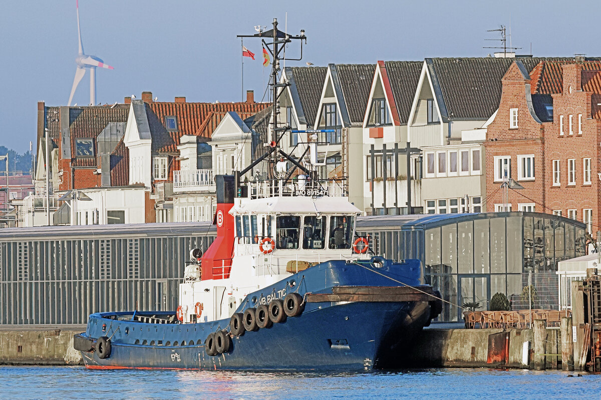 Schlepper /Tug VB BALTIC (IMO 8915471) am 10.03.2022 beim Ostpreussenkai in Lübeck-Travemünde