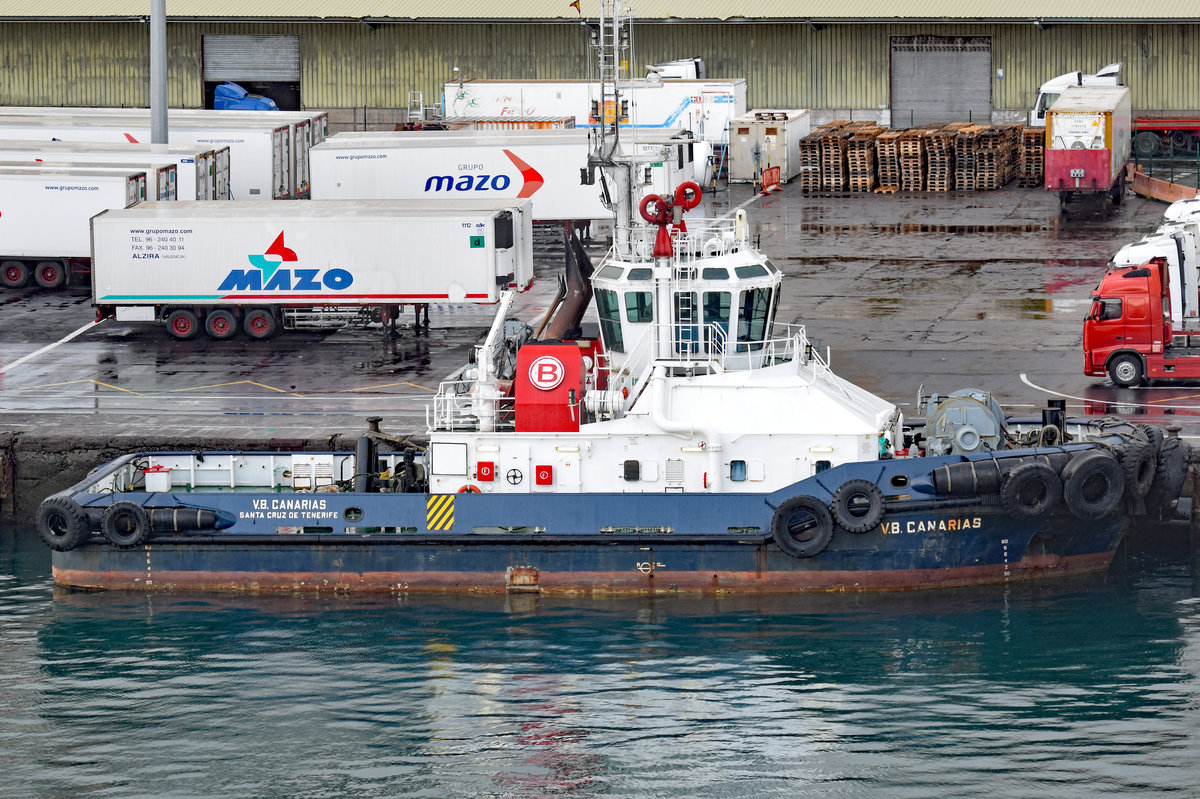 Schlepper V.B. CANARIAS  (IMO: 9289271) am 11.02.2017 im Hafen von Santa Cruz de Tenerife 