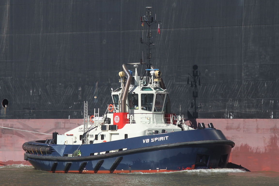 Schlepper VB SPIRIT (IMO 9597355); Eigner/Betreiber: Boluda/L&R; Datum: 22.09.2026; Aufnahmeort: Elbe/Hafen Hamburg, Deutschland.