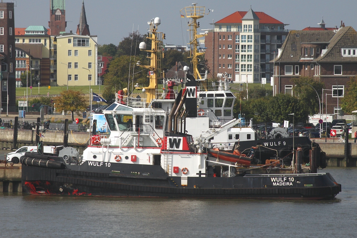 Schlepper WULF 10 (IMO 9432983); Datum: 15.09.2026; Aufnahmeort: Elbe/Cuxhaven, Deutschland.