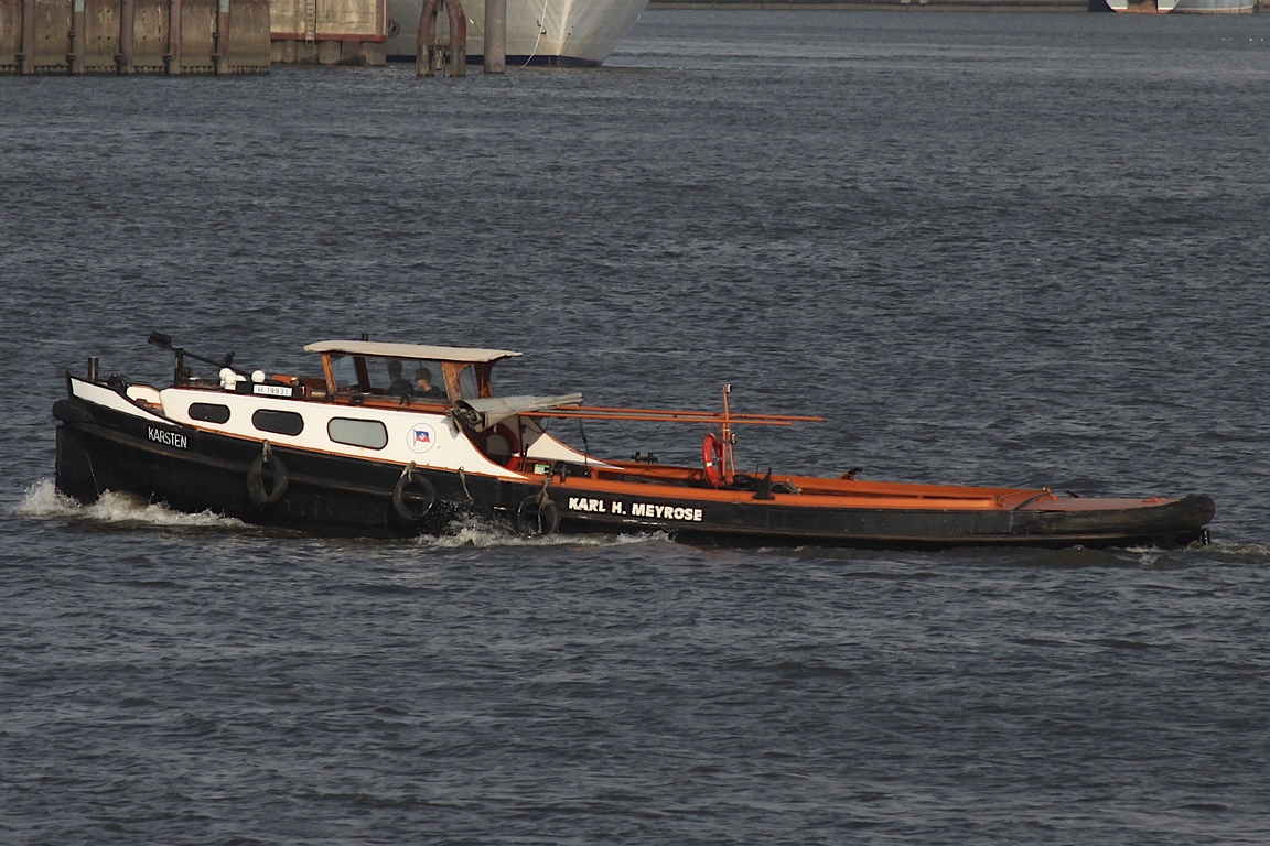 Schlepper/Barkasse KARSTEN (H 19931); Datum: 25.08.2026; Aufnahmeort: Elbe/Hafen Hamburg, Deutschland.