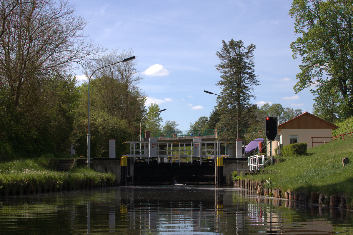 Schleuse Canow, abstiegsseitig. 17.05.2017 15:29n Uhr.
Müritz-Havel-Wasserstraße