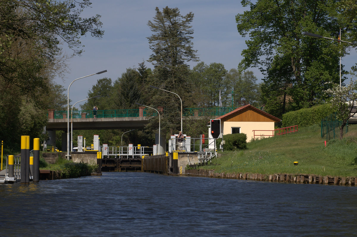 Schleuse Diemitz, Müritz-Havel-Wasserstraße, zwischen Labusee und Vilzsee.
10.05.2016 12:02 Uhr.