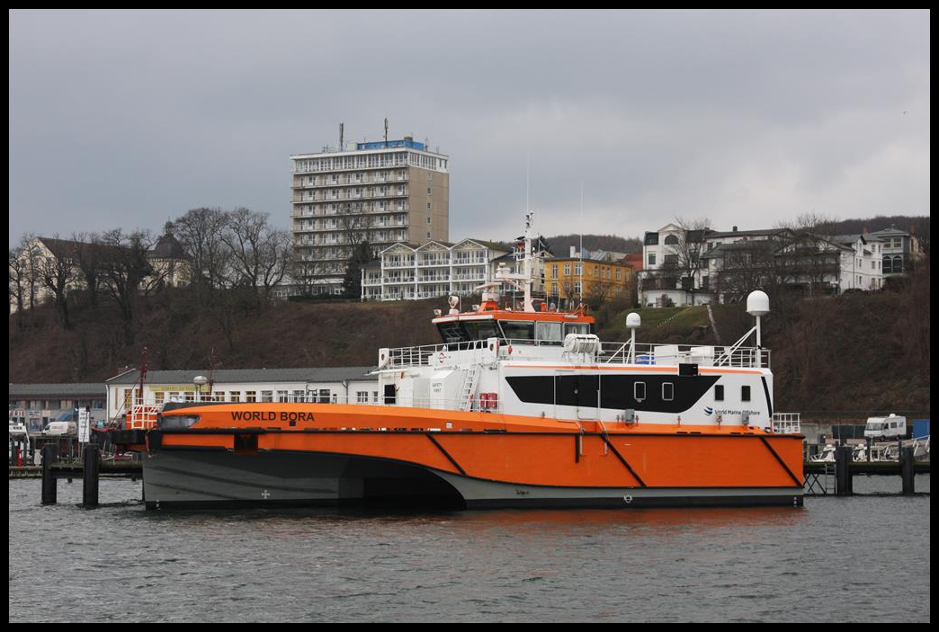 Schnellboot WORLD BORA am 1.3.2017 im Hafen Sassnitz.