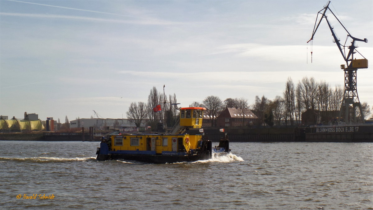 SCHUB EXPRESS 25 (ENI 05603880) am  16.3.2017, Hamburg, Elbe vor Blohm+Voss /

Kanal-Schubschiff  KSS 300 / Lüa 16,5 m, B 8,15 m, Tg 1,57 m /1985 bei VEB Yachtwerft Berlin-Köpenick / 

