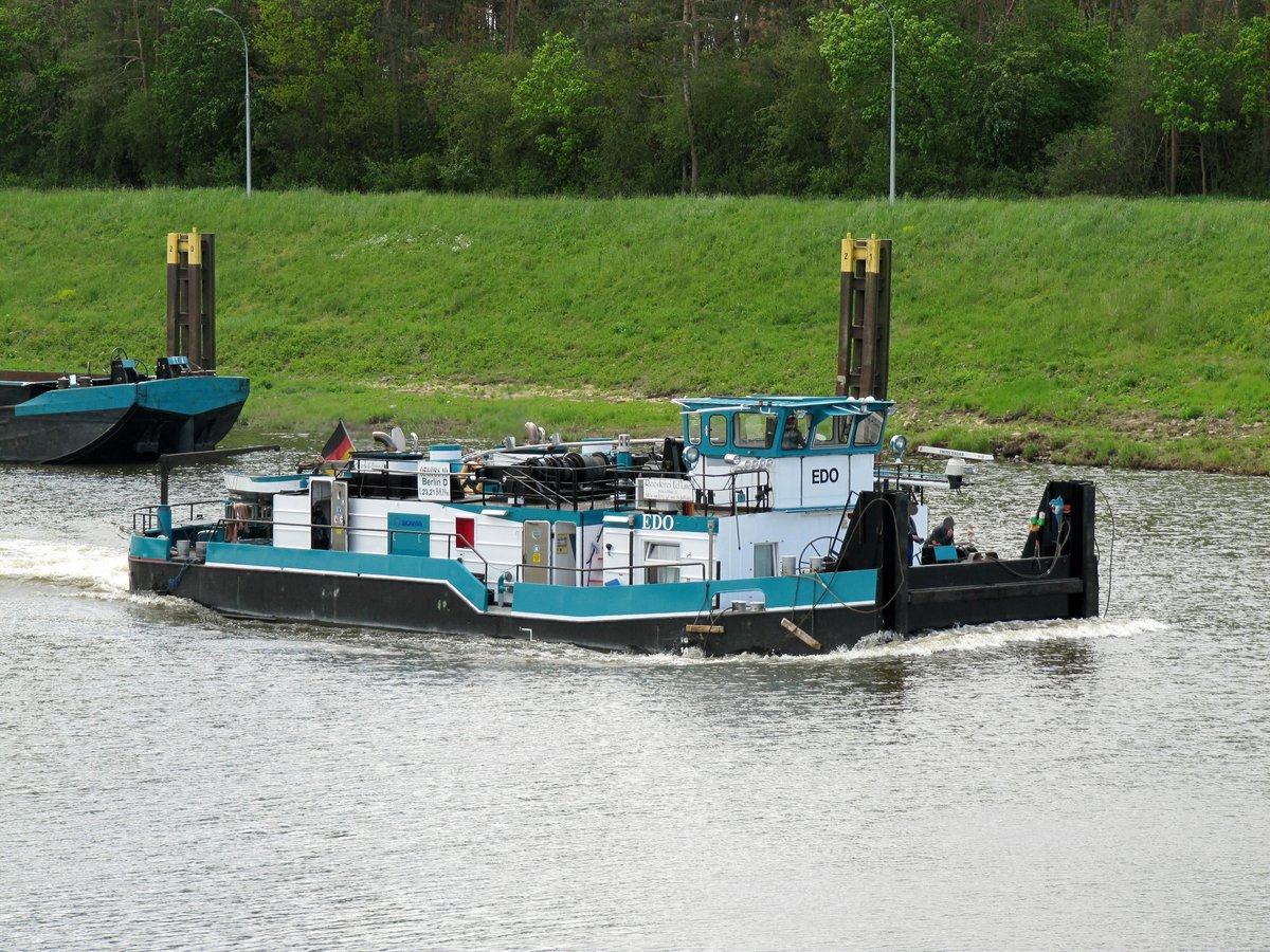 Schubboot Edo (05608640 , 23,21 x 8,19m) am 14.05.2019 im Niegripper Verbindungskanal auf Talfahrt zur Elbe.