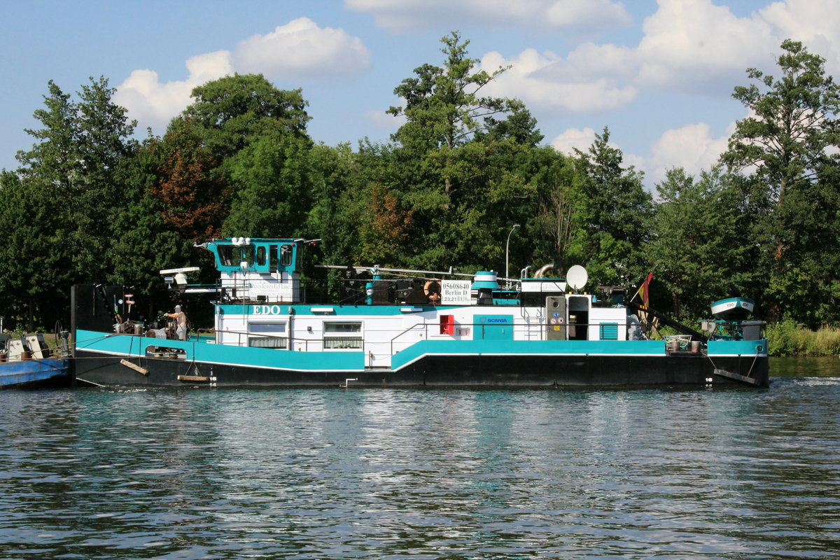 Schubboot EDO (05608640 , 23,21 x 8,19m) am 19.08.2020 auf der Havel vor der Schleuse Brandenburg zu Tal.