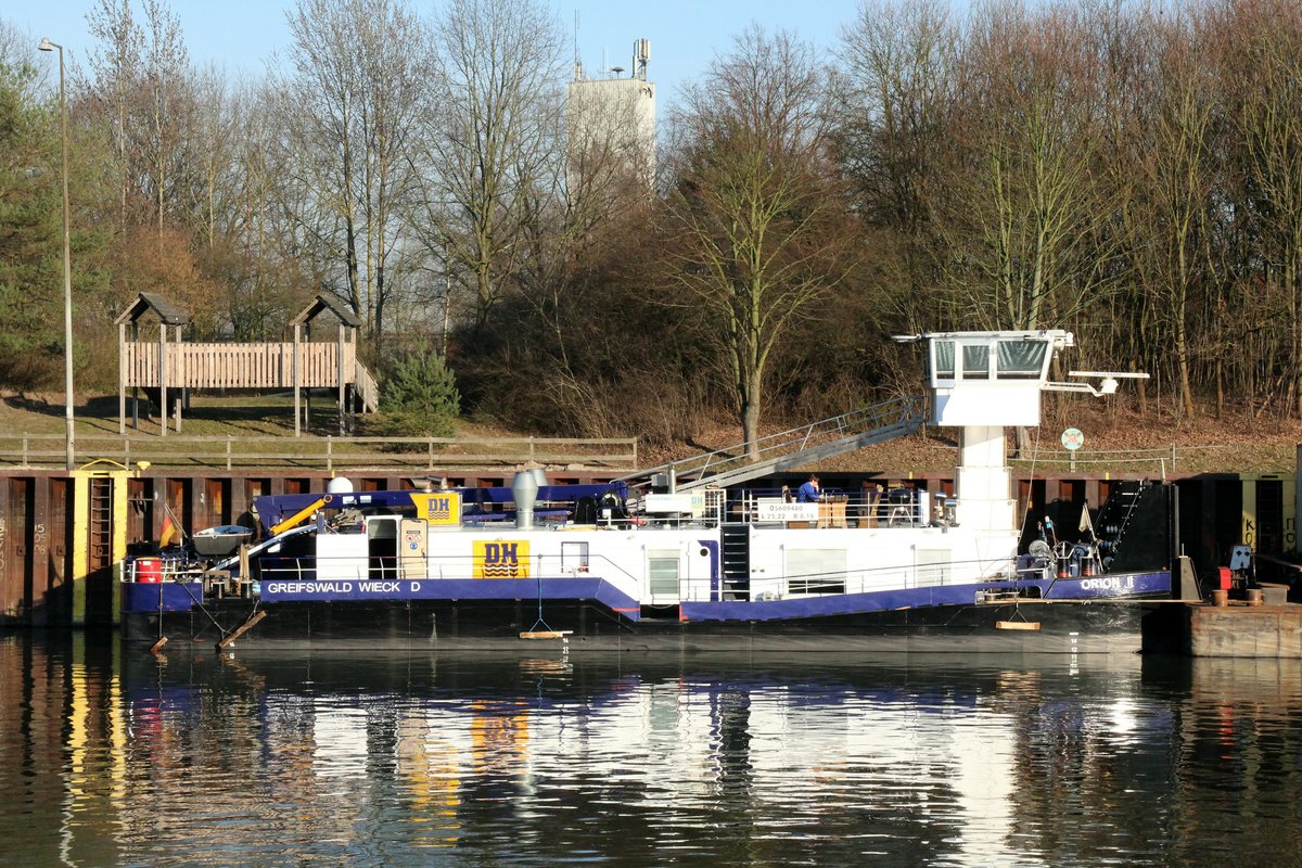 Schubboot Orion II (05609480 , 25,22 x 8,16m) lag am 26.02.2019 im Unterwasser des Schiffshebewerkes Scharnebeck / Elbe-Seitenkanal.