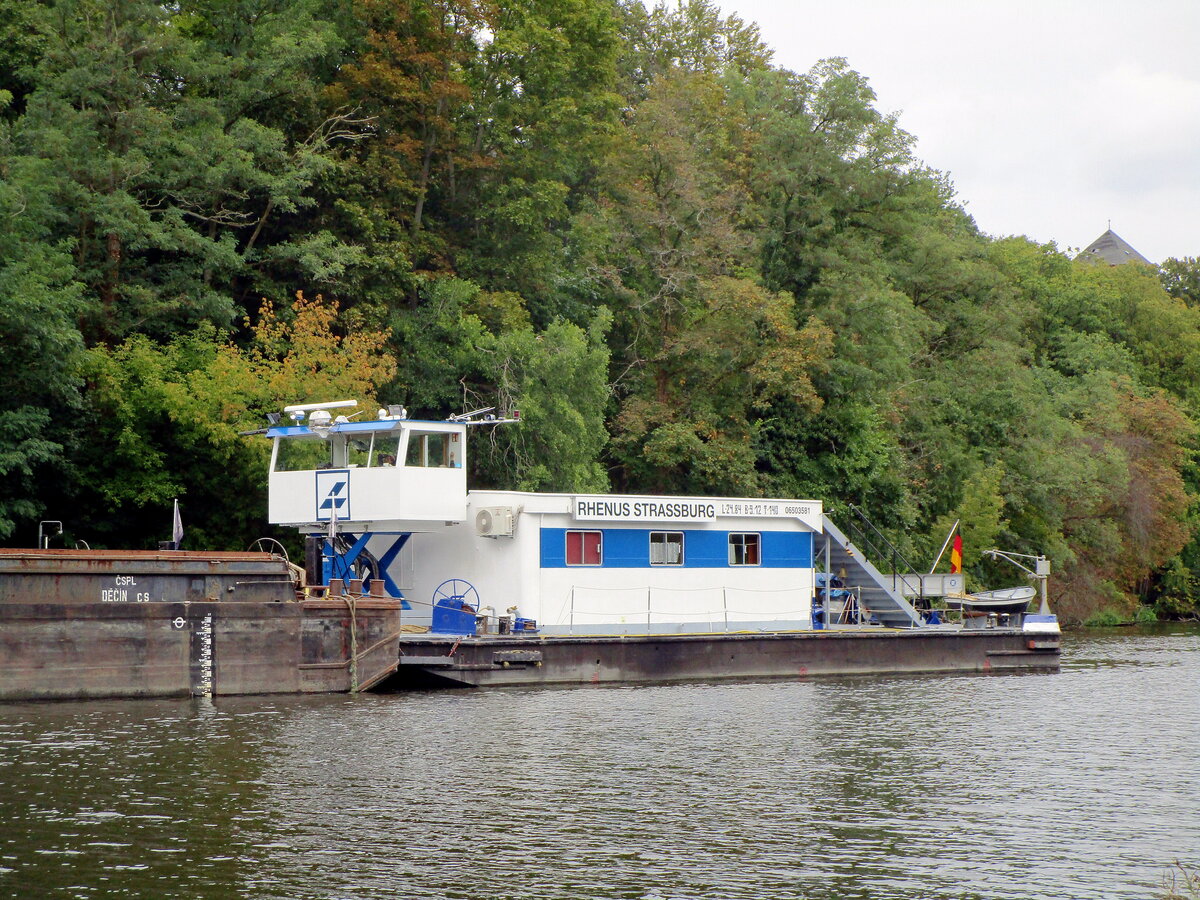 Schubboot  RHENUS STRASSBURG  (06503581 , 24,84 x 9,12m) lag am 21.09.2021 im  TELTOWKANAL  oberhalb der Schleuse Kleinmachnow.