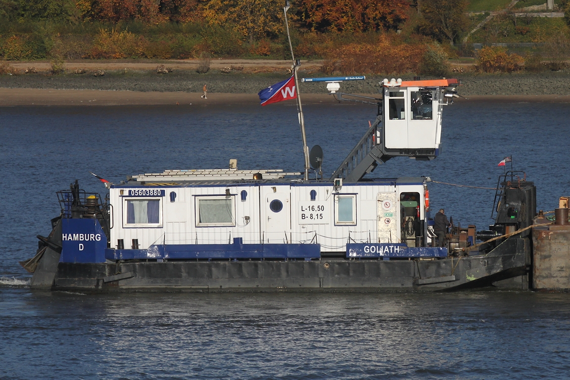 Schuber GOLIATH (ENI 05603880); Eigner/Betreiber: Walter Lauk; Datum: 06.11.2025; Aufnahmeort: Elbe/Hafen Hamburg, Deutschland.