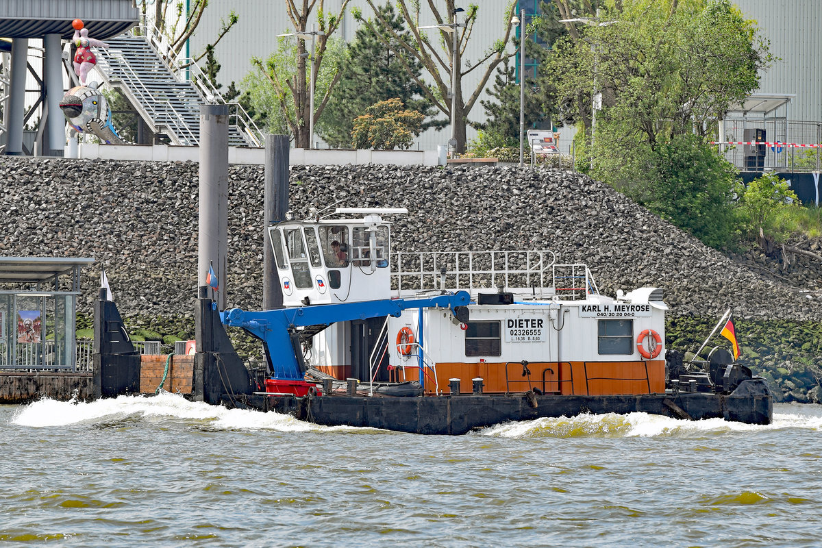 Schubschiff DIETER (ENI 02326555) am 26.05.2020 im Hafen von Hamburg