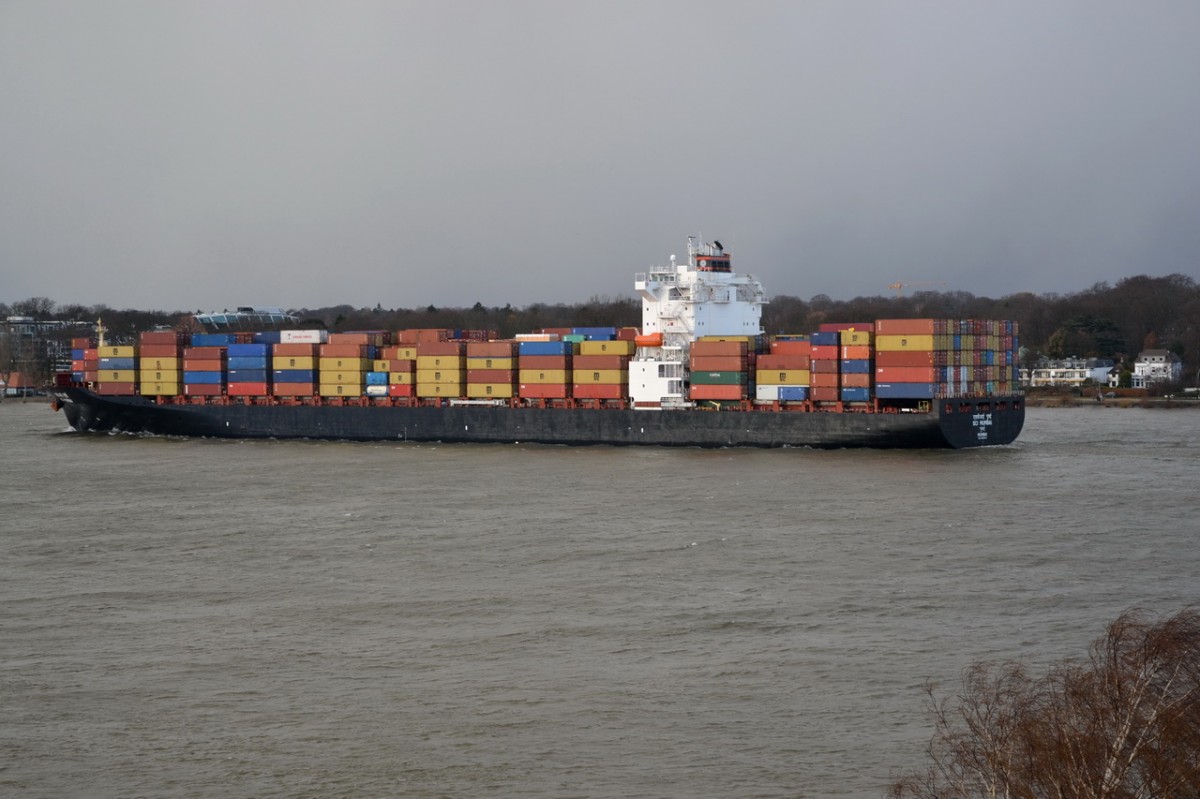 SCI  MUMBAI   Containerschiff     Elbe   Finkenwerder/Rüschpark