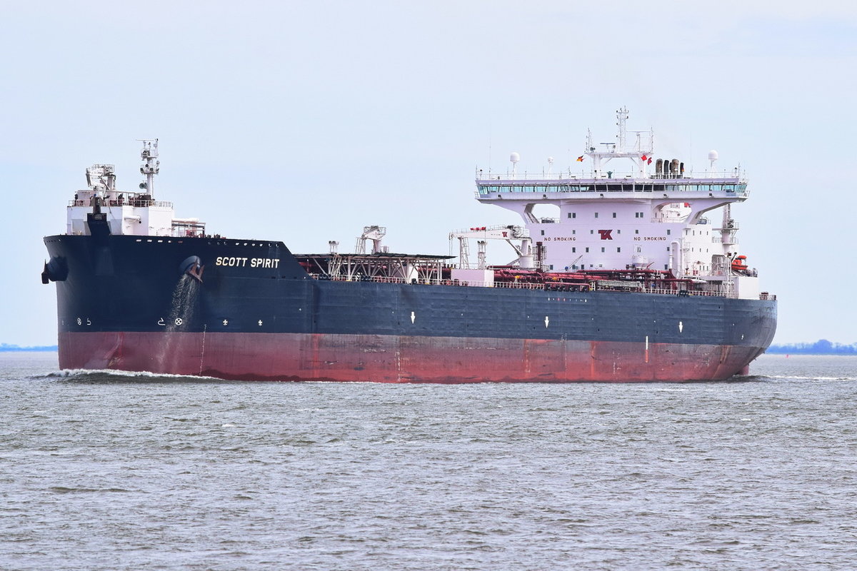 SCOTT SPIRIT , Tanker , IMO 9466142 , Baujahr 2011 , 249 × 43.82m , Cuxhaven Alte Liebe 04.04.2018