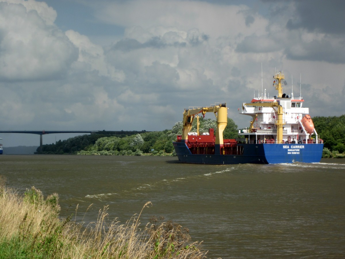 Sea Carrier , IMO 9366122 , 107 x 18,2m , am 12.08.2014 im NOK Richtung Kiel unterwegs.