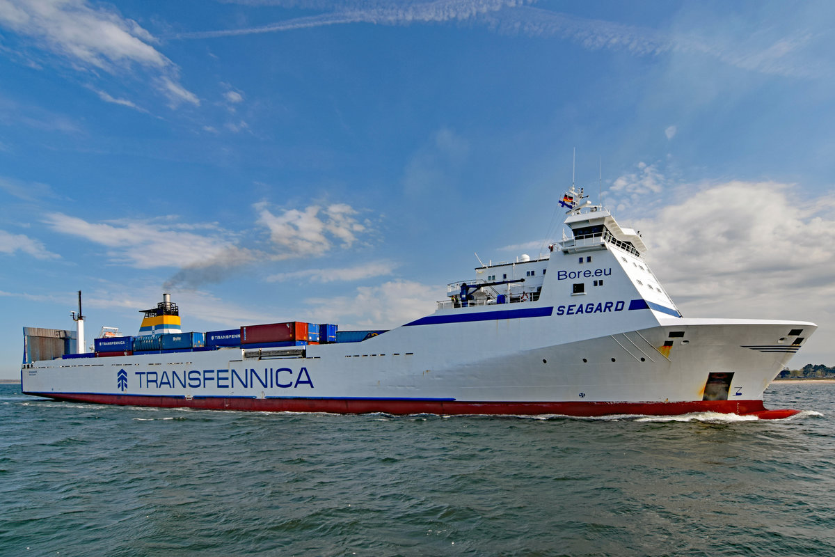 SEAGARD (IMO 9198977) am 22.04.2018 in Lübeck-Travemünde einlaufend